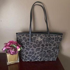 COACH Tote